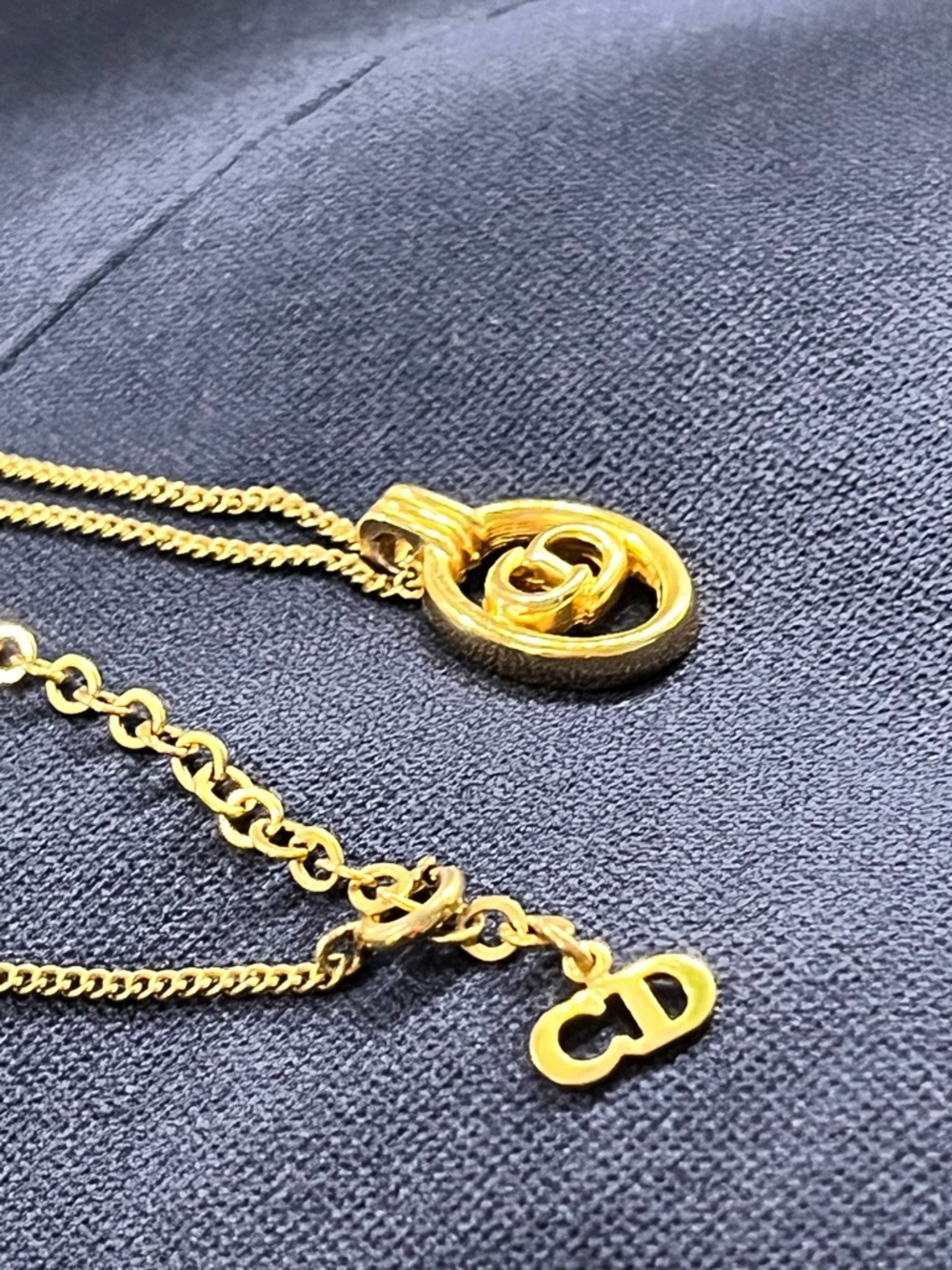 Dior Gold Oval CD logo Necklace 17in - Picture 4 of 9